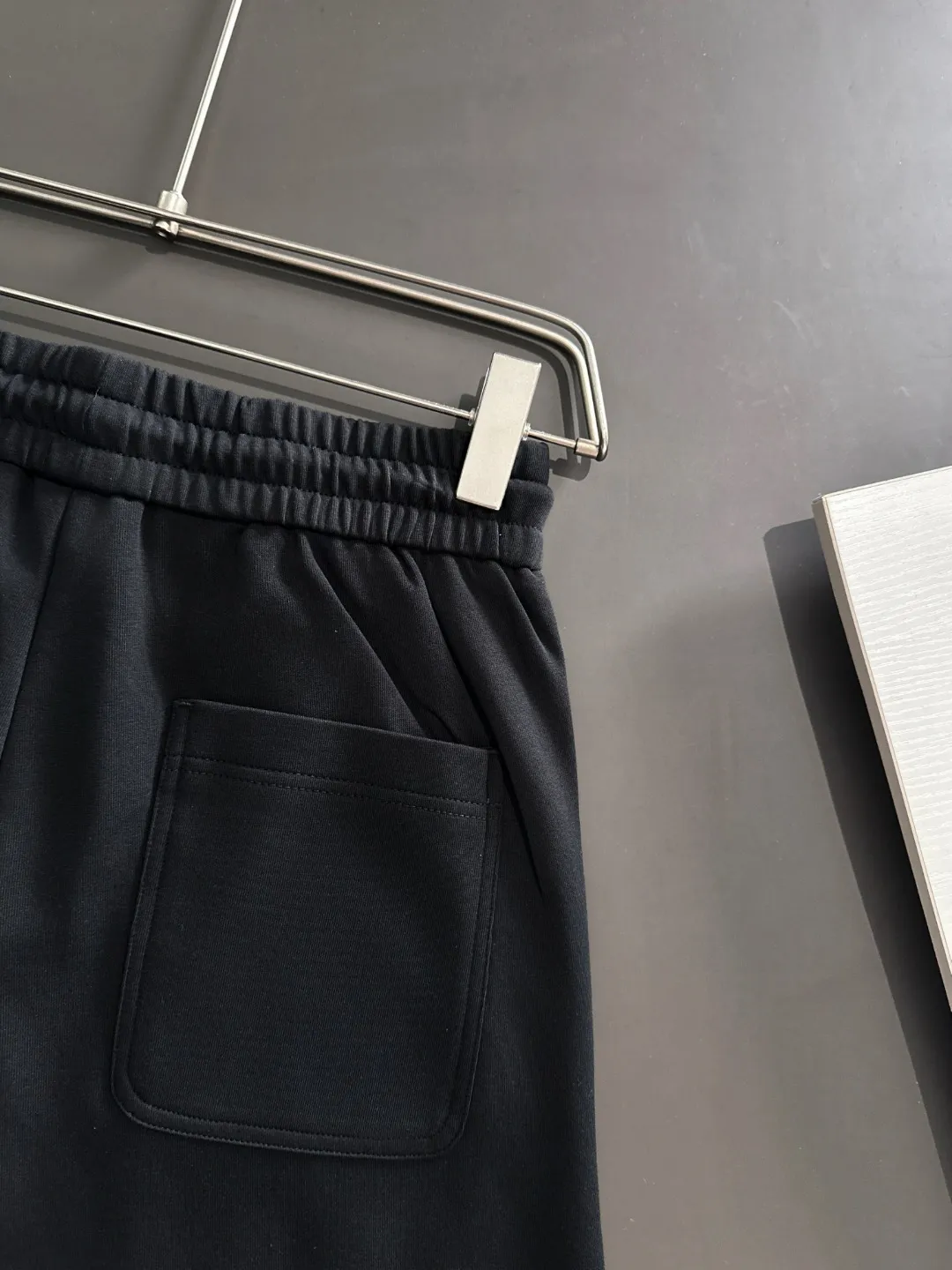 Next day delivery P300 High-end goods Big Goose 2025 new summer elastic band casual shorts, counter-customized fabrics, high breathability and comfort, impeccable details, brand element design concept, reflecting high quality. It feels delicate and soft! It presents a casual cut and the upper body shape is great! Size: M-4XL